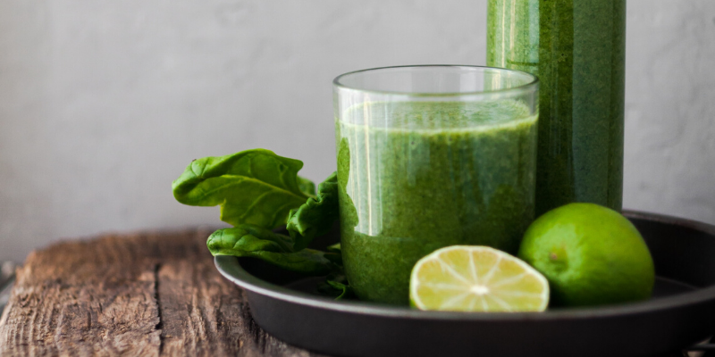 Green smoothie and lime